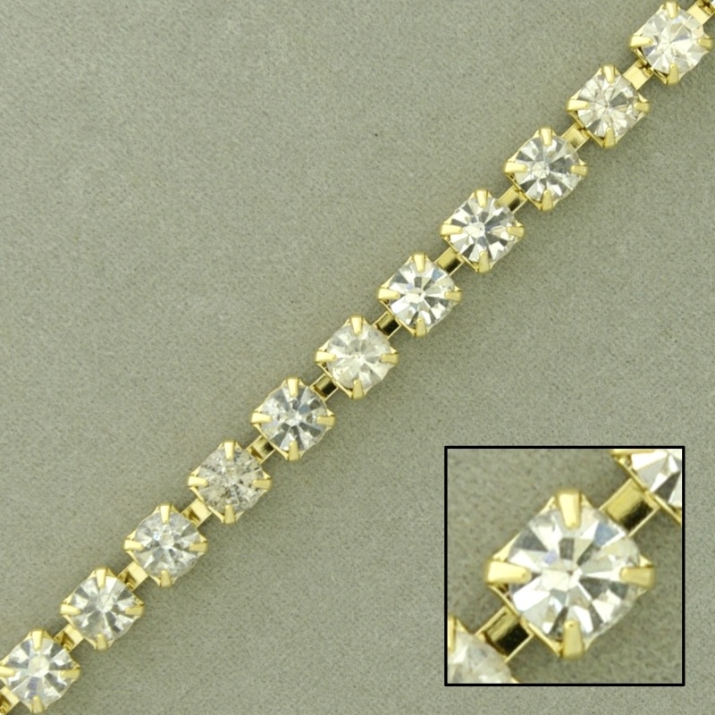 [910091200] Brass chain strass size PP24 (SS12). Width 3,2mm.