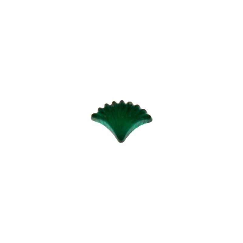 [750650900] Stone shell shape cabochon 7x9mm flat base emerald colour