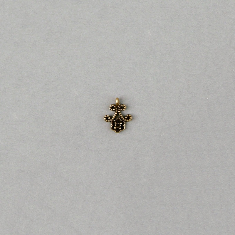 [116730000] Support filigree 15x12mm avec 7 cavités pour strass