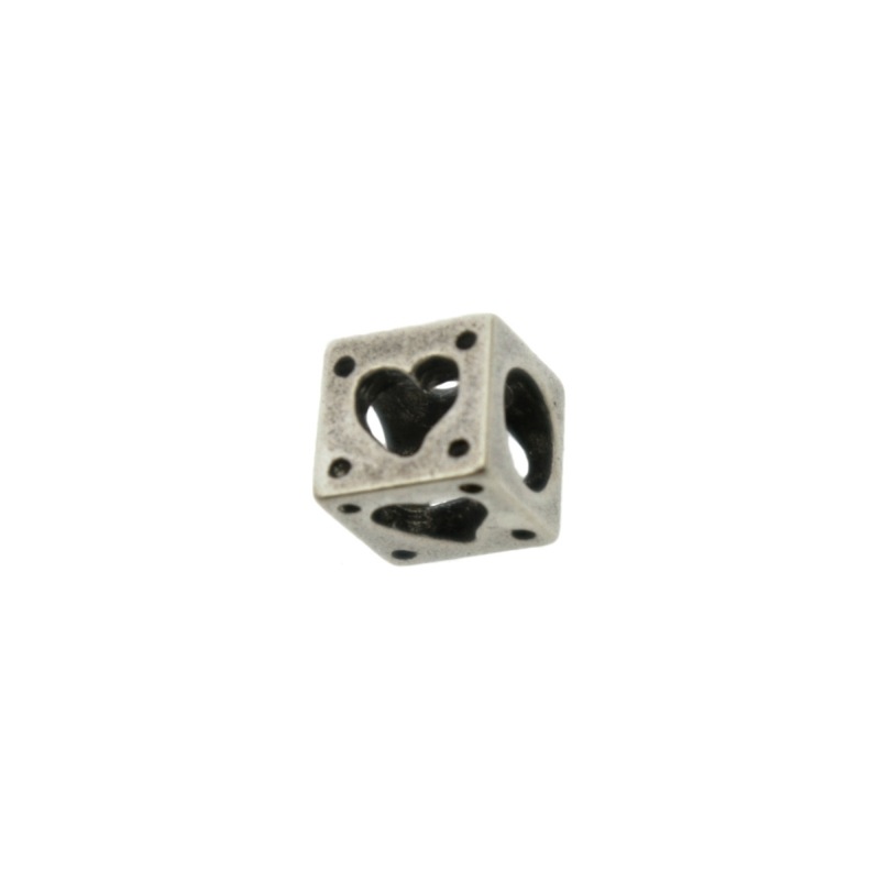 [126790000] Cube heart spacer 8x8mm. Hole Ø 5mm.