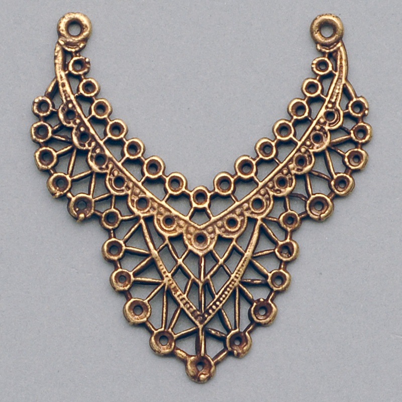 [113060000] Filigree finding 42x40mm with 13 sockets to strass
