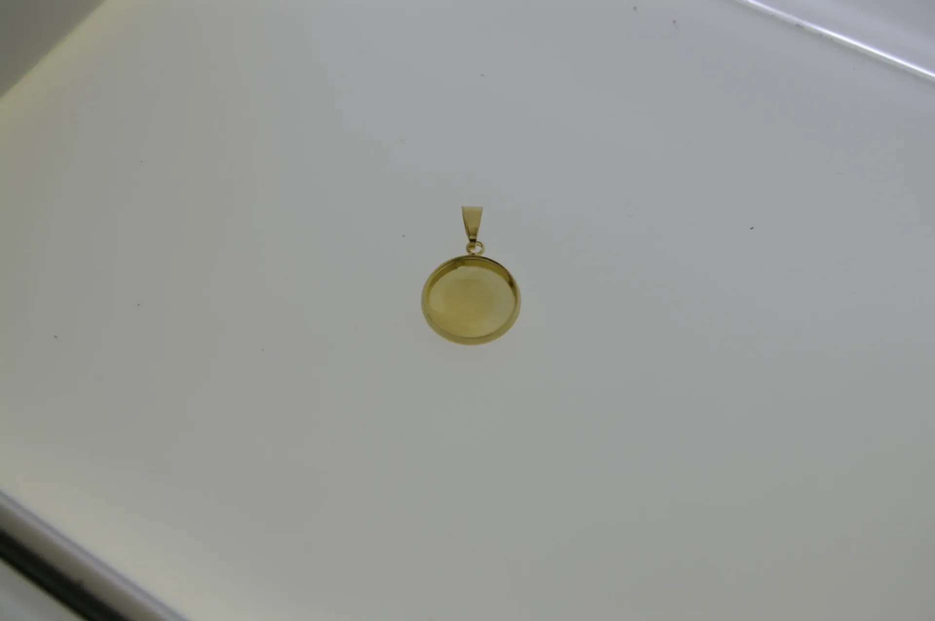 [129591400] Base ronde extérieur Ø15,5mm, intérieur Ø14mm pour pierres à base plate Ø14mm