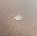 Disque en plastique Ø11 mm pour maintenir et stabiliser les boucles d'oreilles. 